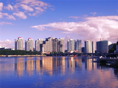 特色火锅哪些项目比较适合新手来做，江湖自助火锅加盟是否适合新手创业者