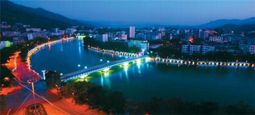 为什么散户成了十大股东（为什么大部分散户在股票中不赚钱）